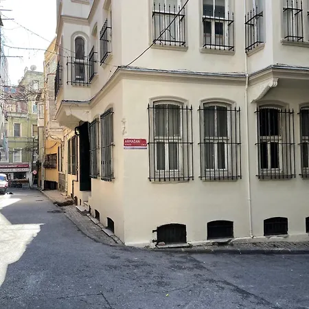 Ozcans Pera Flats 5