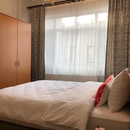 Ozcans Pera Flats 5 דירה